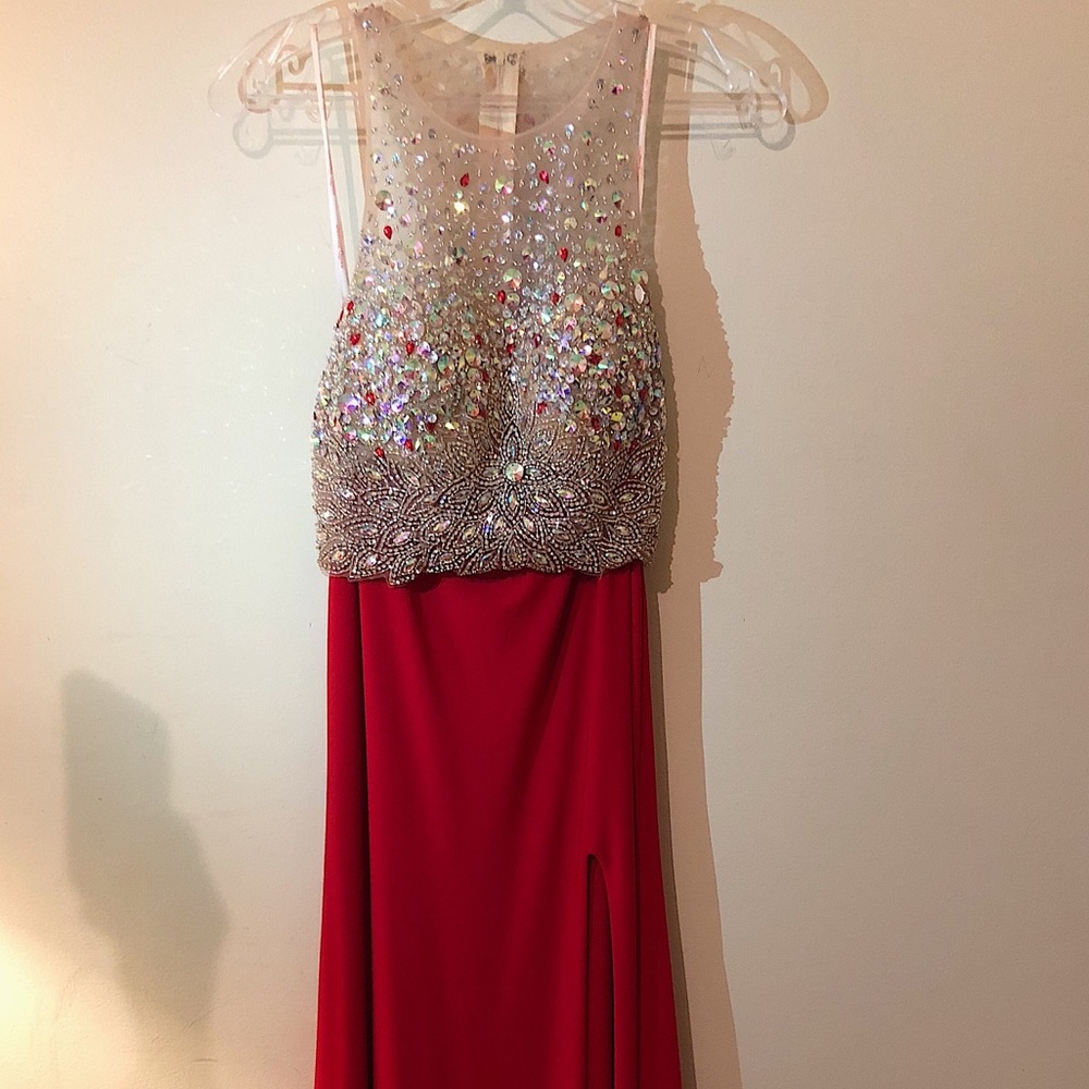 Red long prom dress
